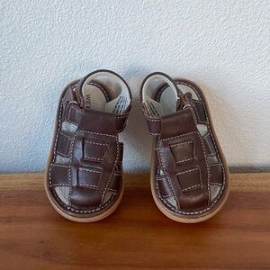 Wee Squeak brown toddler fisherman sandal squeaky baby shoe infant size 5 / 21